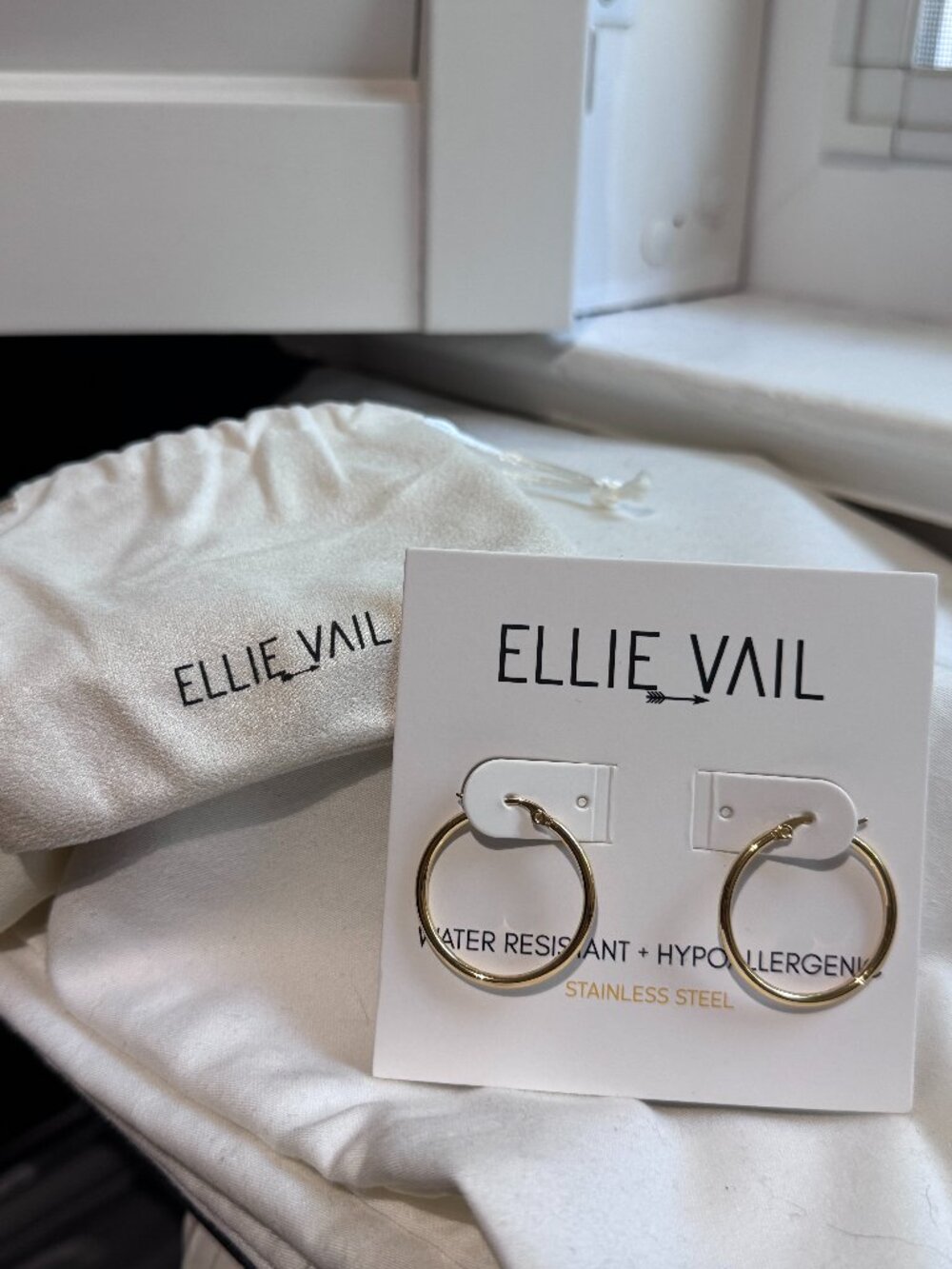✨💛 HOST PICK💛 Ellie Vail “Laurette” Medium Hoop Earrings | Everyday Luxury 💛✨
